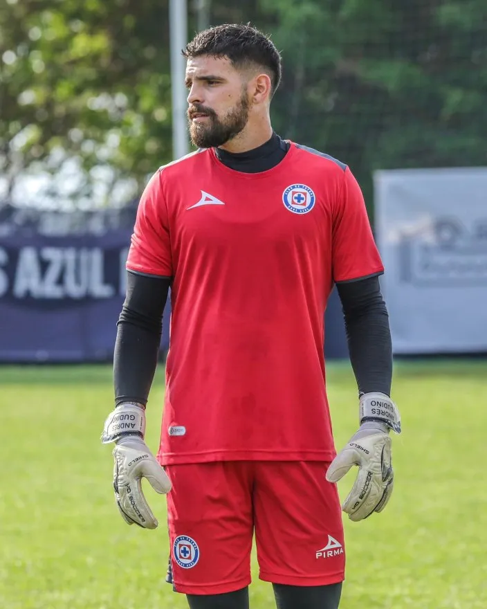 TWITTER: @CruzAzul Andrés Gudiño en pretemporada con Cruz Azul