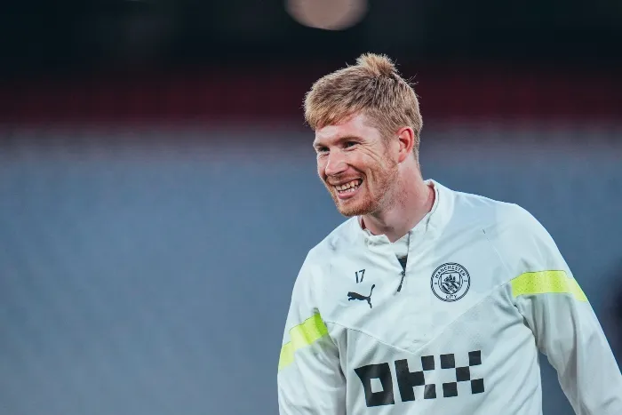 Kevin De Bruyne durante un entrenamiento con el City