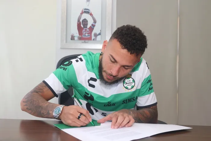 TWITTER @clubsantos Duván Vergara es nuevo refuerzo del Santos