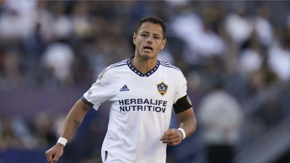 Hernández durante un partido con su equipo en la MLS