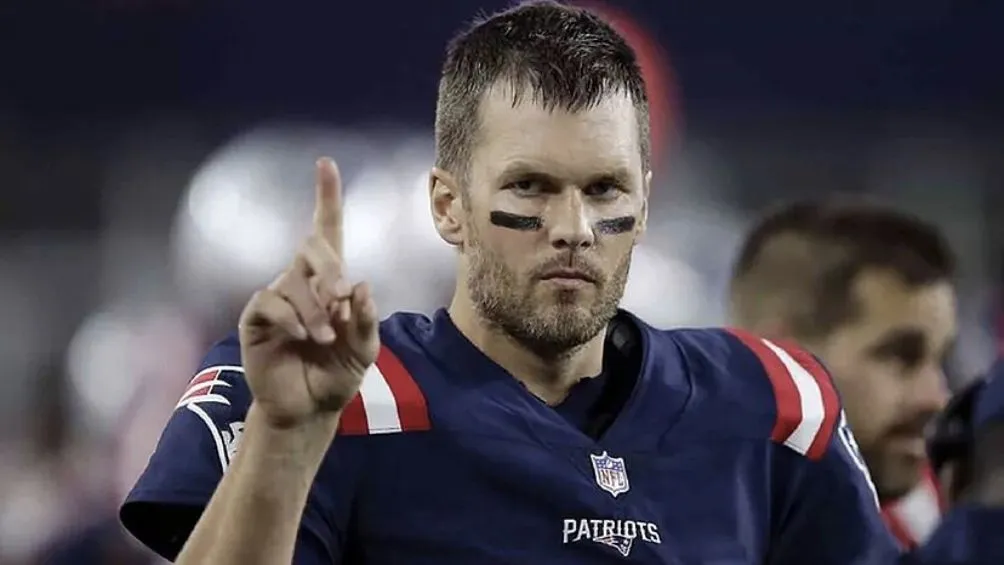 AP Tom Brady durante un partido con los Pats