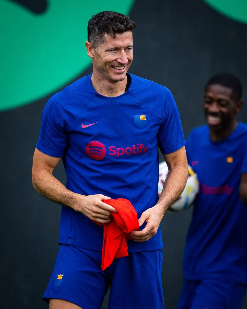 TWITTER: @FCBarcelona_es Lewandowski en un partido del Barcelona