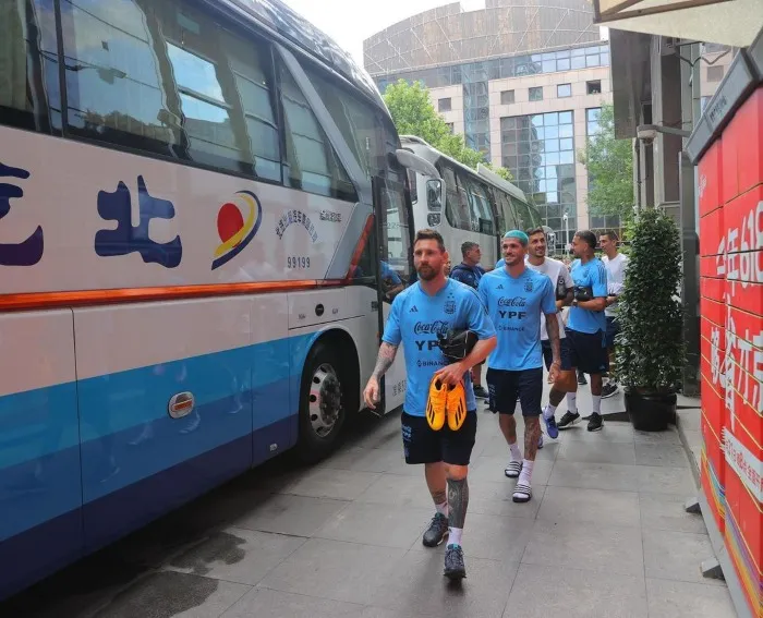 Messi en su estadía en China para el partido contra Australia