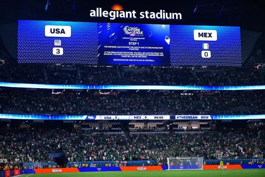 Mensaje de advertencia por grito homofóbico