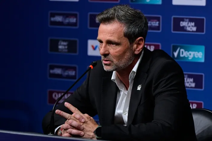 Diego Cocca en conferencia de prensa