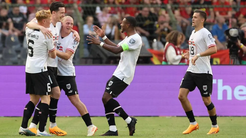 Austria celebra su gol