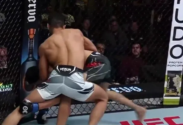 Cristian Quiñones estaba dominando a Kyung Ho Kang