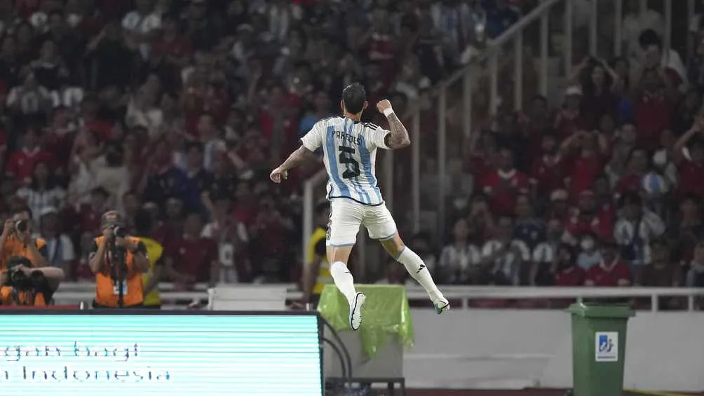 Paredes anotó un verdadero golazo