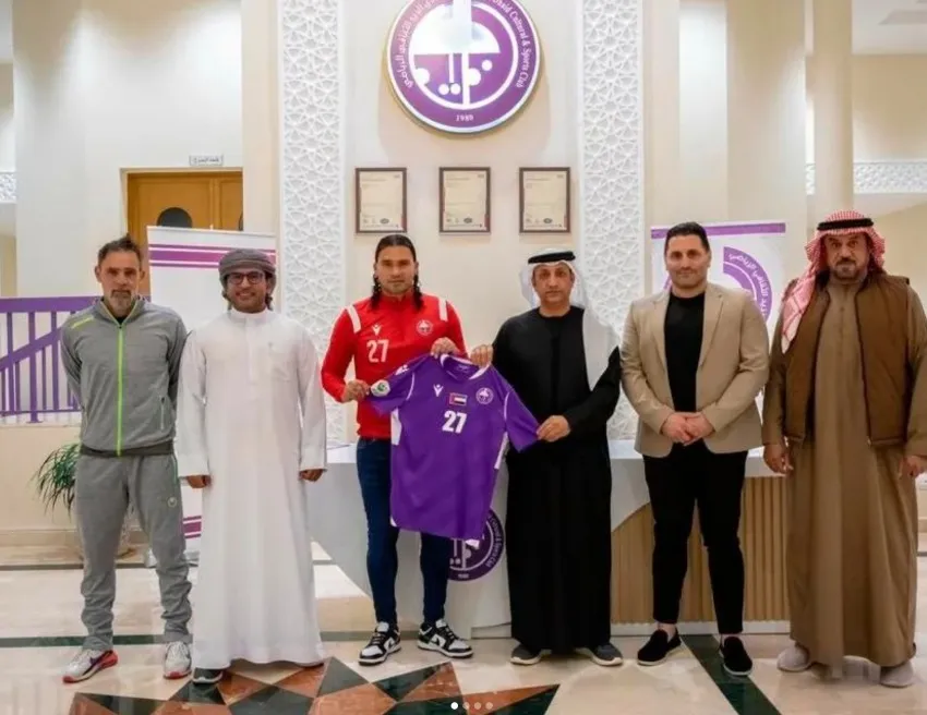 Gullit Peña en su paso por Medio Oriente