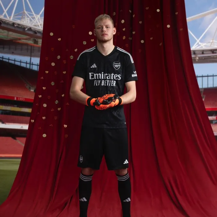 Jersey de portero del Arsenal conmemorativo a &quot;Los Invencibles&quot;