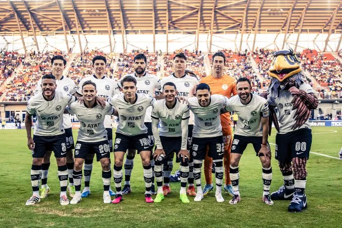 Jugadores del América previo al partido