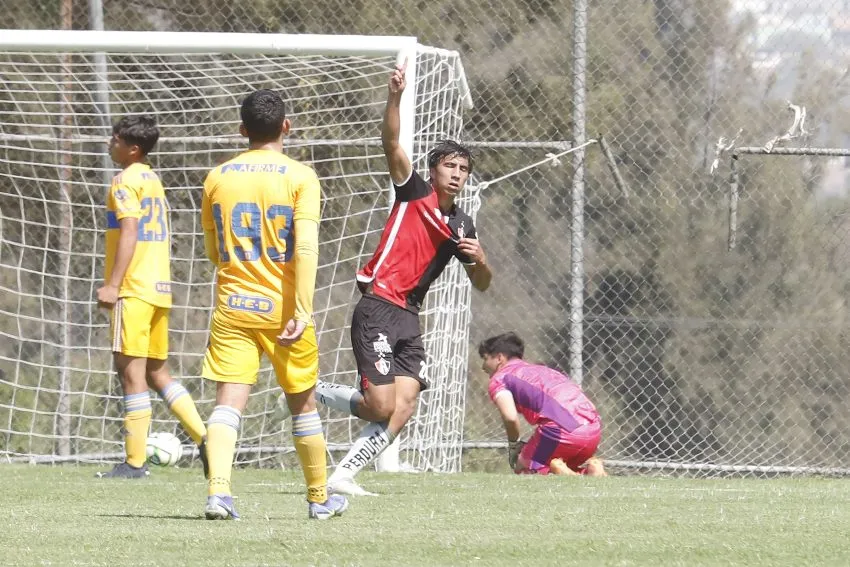 MEXSPORT Erick Medrano jugará en la Academia del Sporting de Gijón