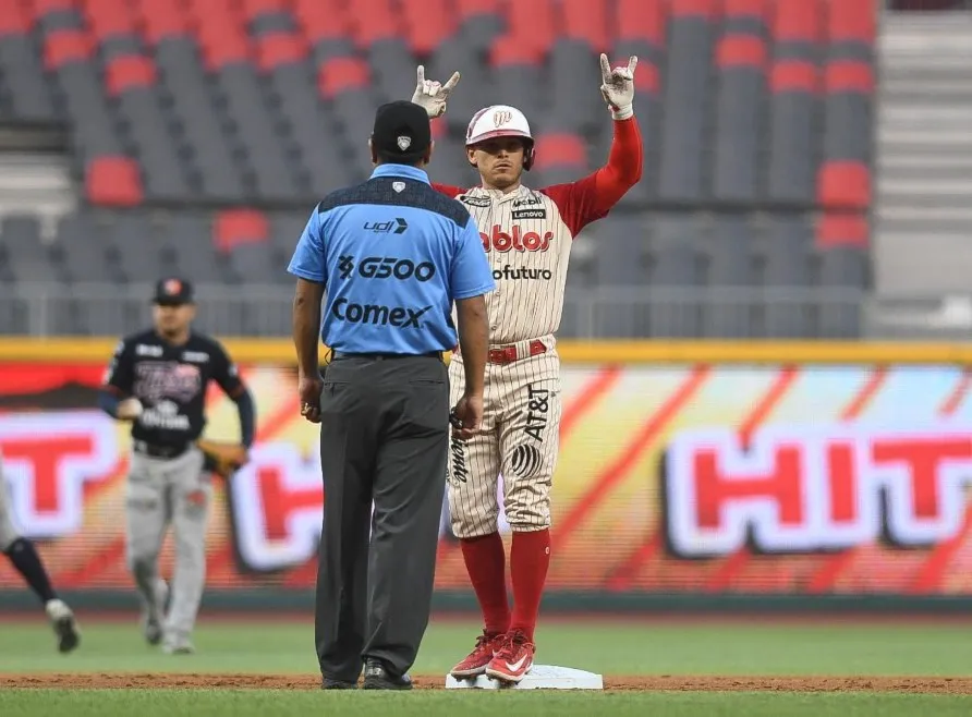 Jesús Fabela tras llegar a 700 hits en LMB