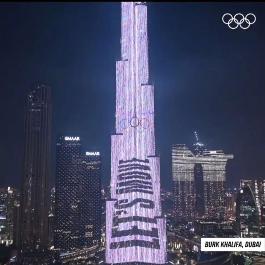 El Burj Khalifa iluminado