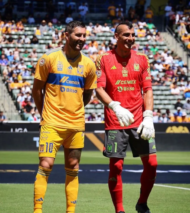 André Pierre Gignac y Nahuel Guzmán