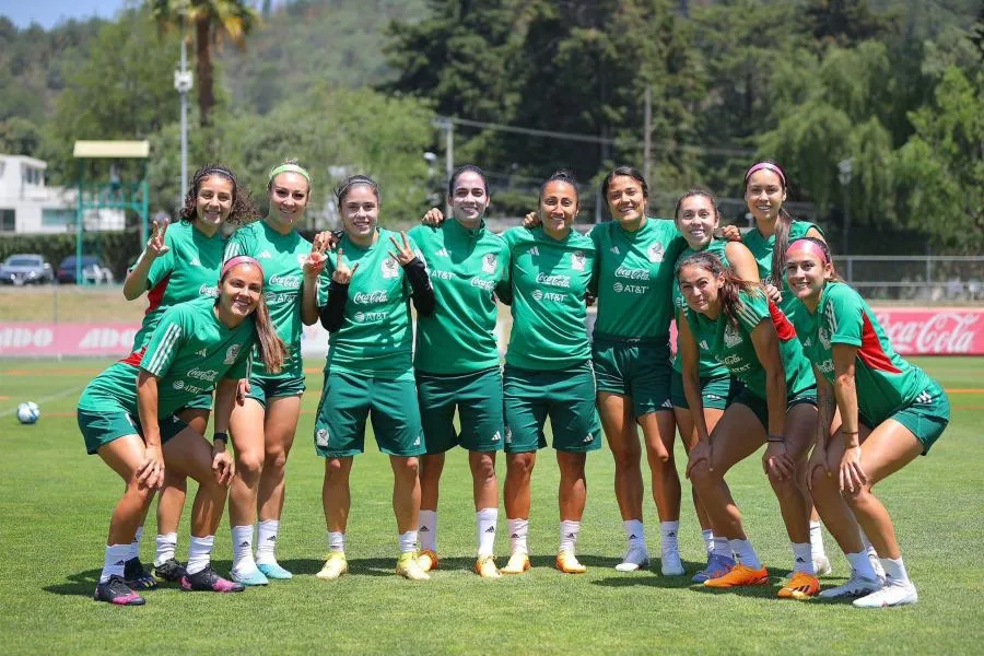 Jugadoras de la Selección Femenil para Juegos Centroamericanos