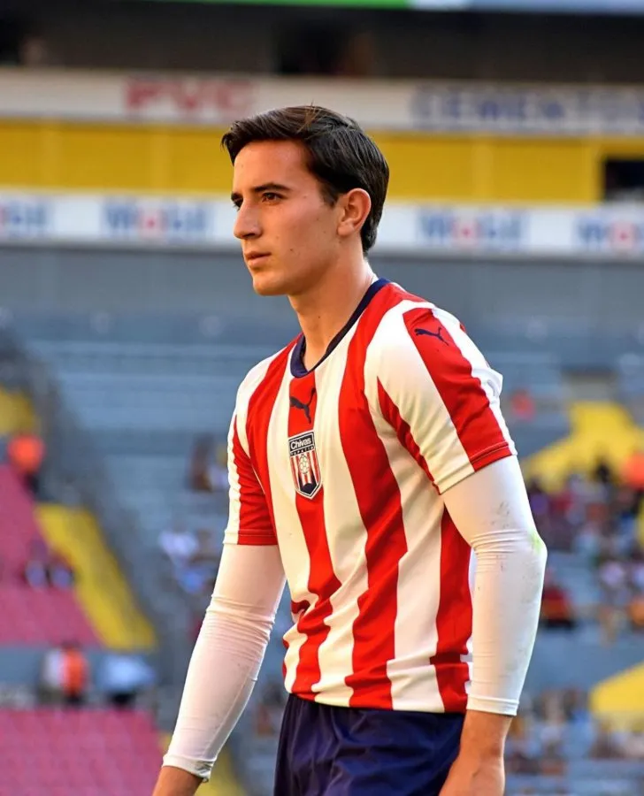 INSTAGRAM: @sebaspbouquet Sebastián Pérez Bouquet con Tapatío en el Estadio Jalisco