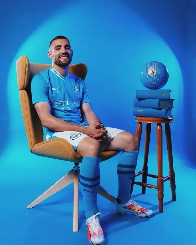 INSTAGRAM mateokovacic8 Kovacic luciendo los colores del Manchester City