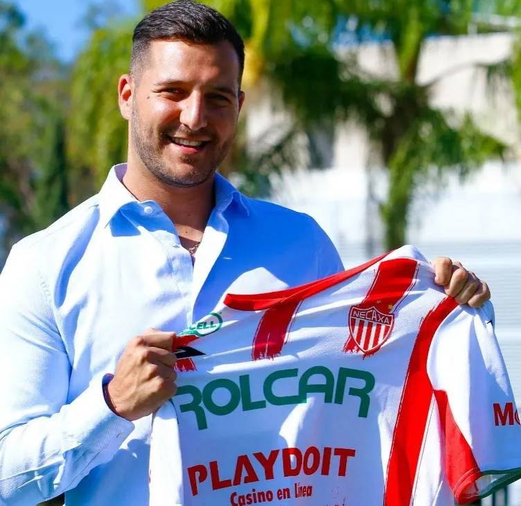 INSTAGRAM: @josehanan Pepe Hanan actualmente trabaja en Necaxa