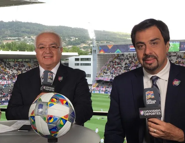 Diego Balado en transmisión junto a Luis Omar Tapia