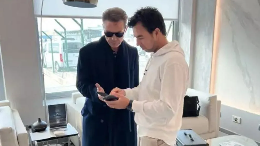 Pérez y Luis Miguel intercambiando números