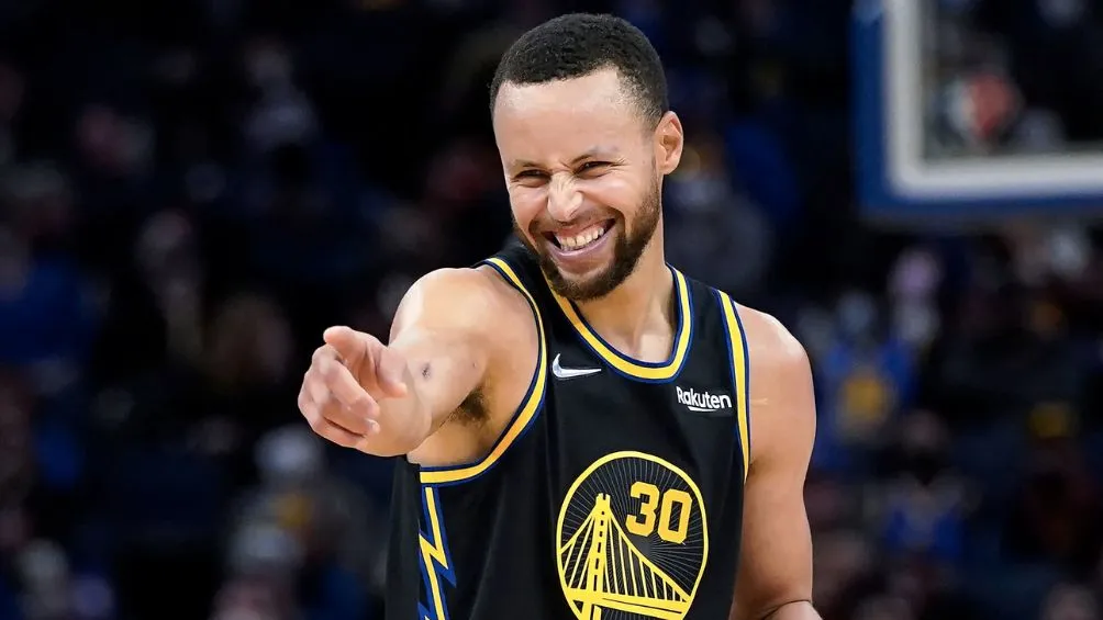 Curry jugando con Golden State