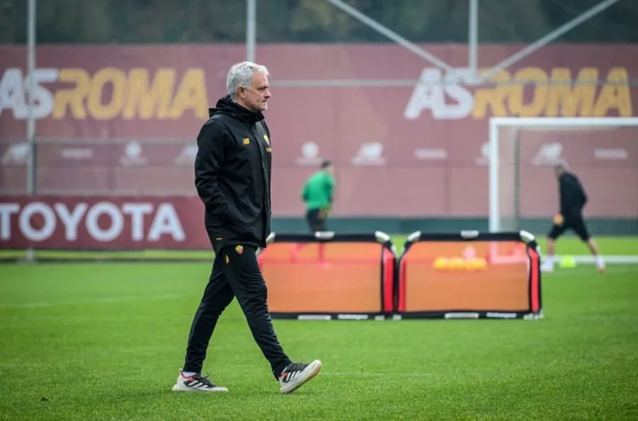 INSTGRAM: @josemourinho José Mourinho en entrenamiento de la Roma