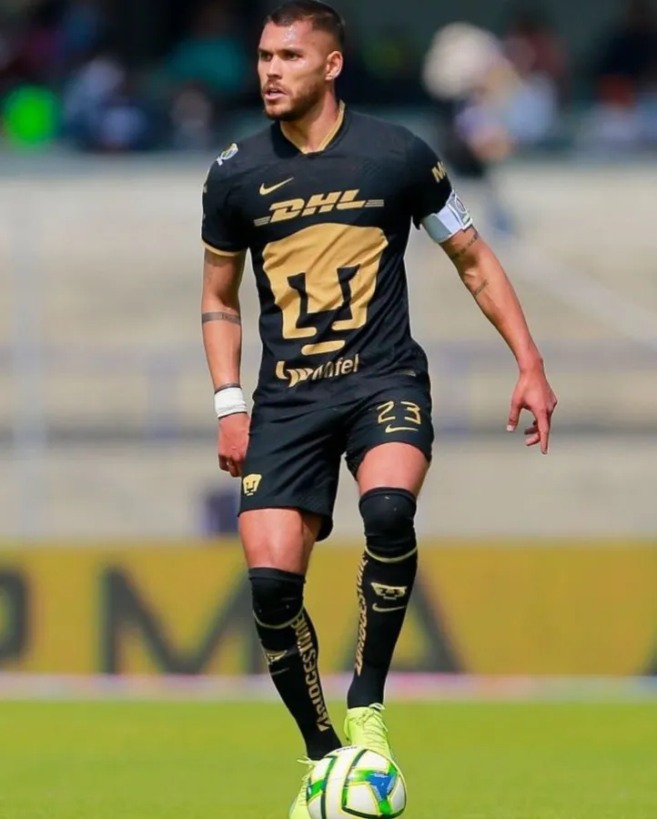 Freire no entra en los planes de Antonio Mohamed