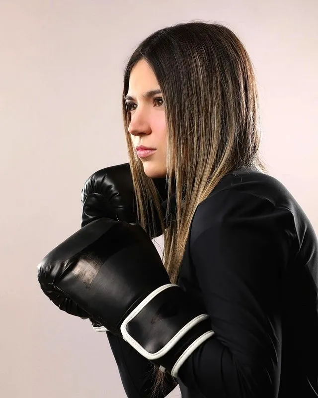 Rivers posando para La Velada del Año 3