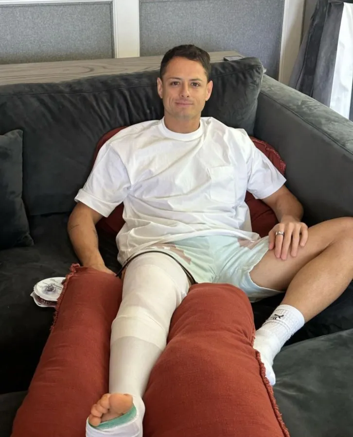 'Chicharito' sigue recuperándose de su lesión