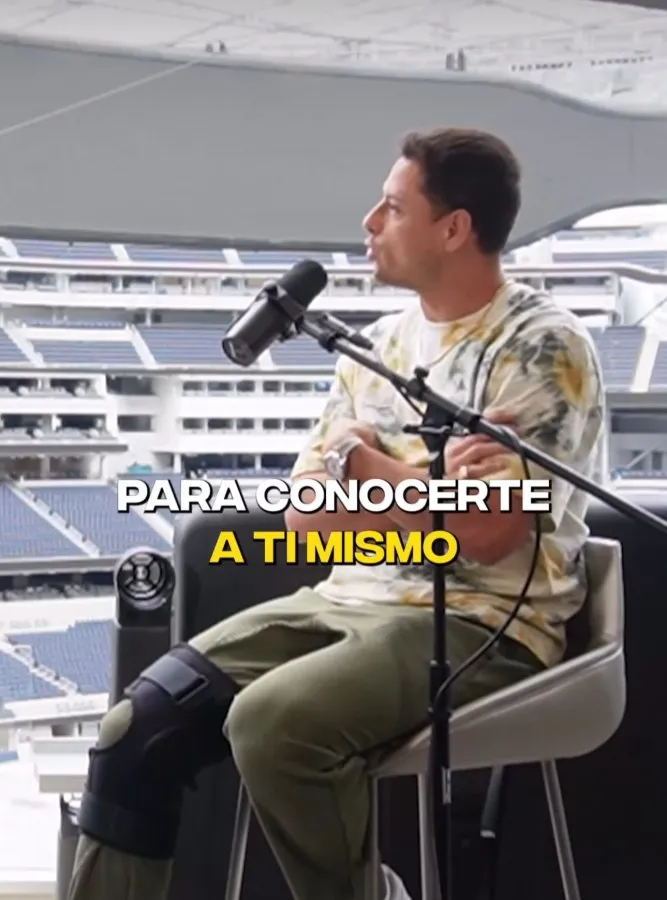 'Chicharito' toma con positivismo su lesión