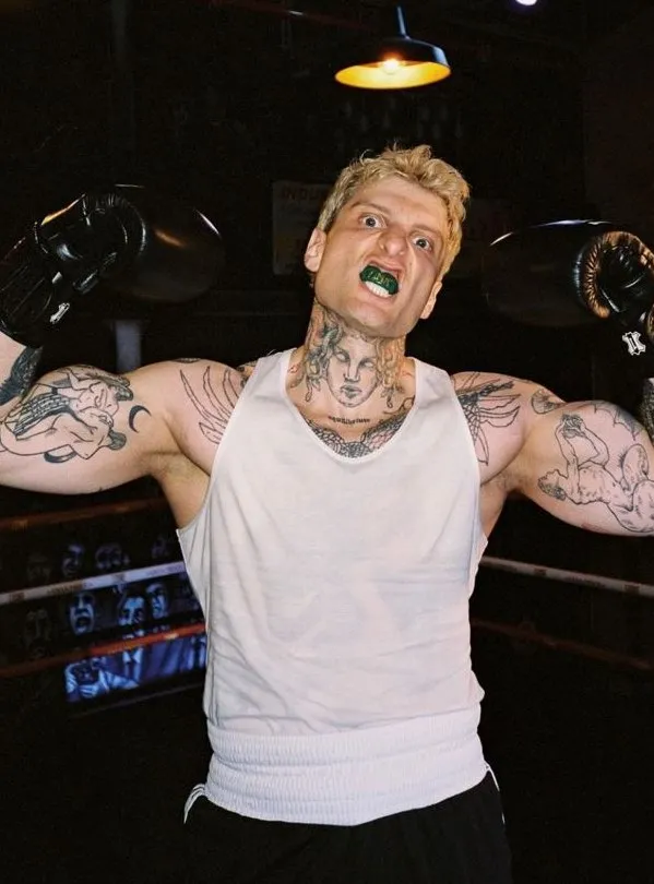 INSTAGRAM: @mishoamoli Misho estará en la Velada 4