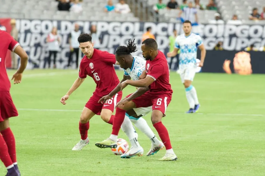 Alberth Elis en el duelo ante Qatar de Copa Oro