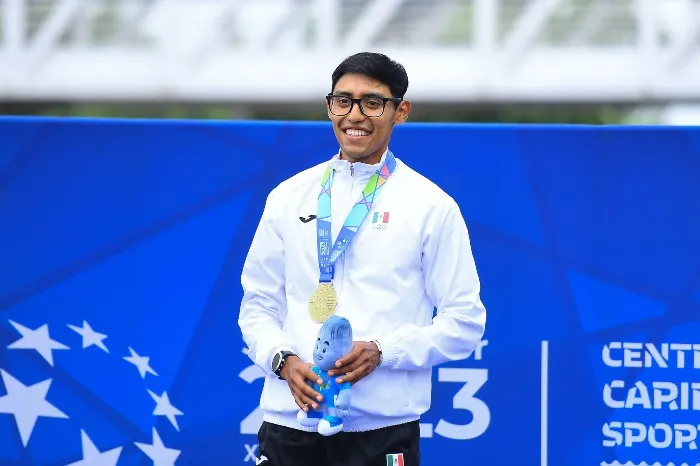 José Doctor ganó el oro en marcha 20km