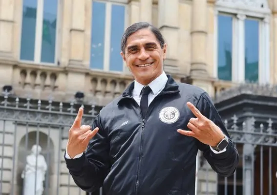 Paco Palencia en su presentación con Sporting