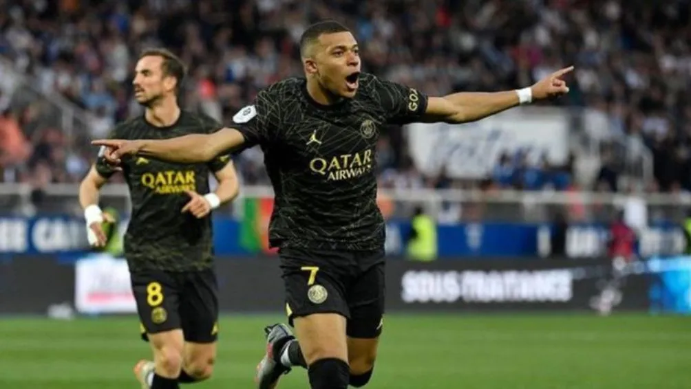 Mbappé tiene contrato hasta el 2024