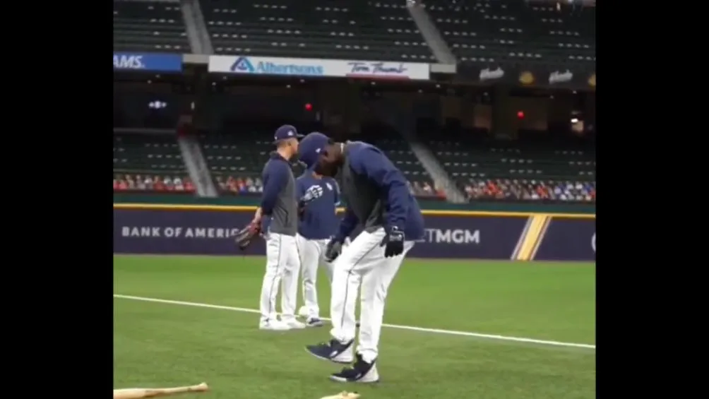 Incluso algunos compañeros voltearon a verlo