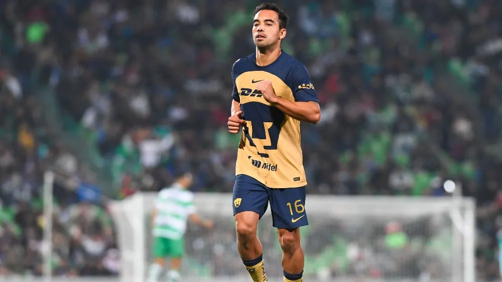 Adrián Aldrete en partido con Pumas