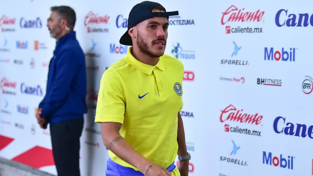 Jonathan Dos Santos previo a un partido