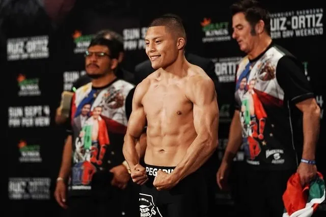 'Pitbull' Cruz durante el pesaje