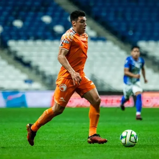 Pineda vistiendo los colores de Correcaminos