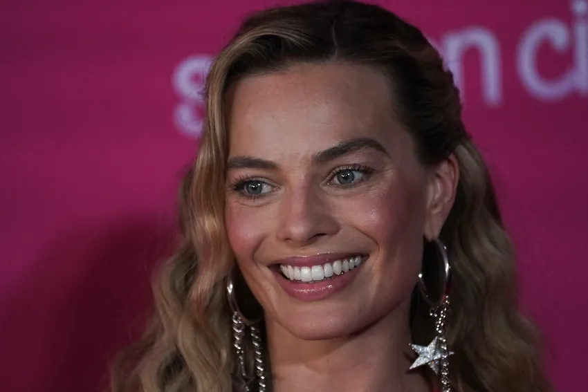 Margot alfombra roja en México