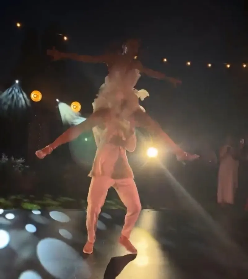 CAPTURA DE PANTALLA: VIDEO La pirueta final de Lewandowski y su esposa