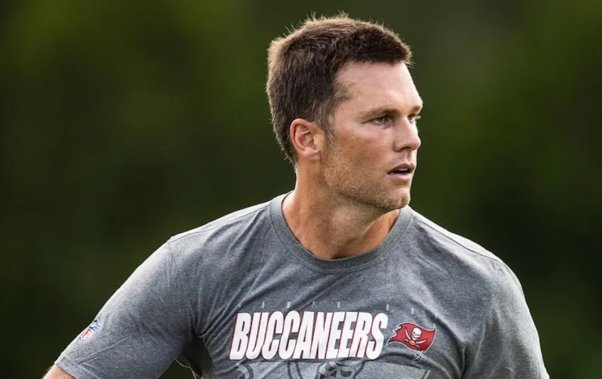 Tom Brady con Bucaneros