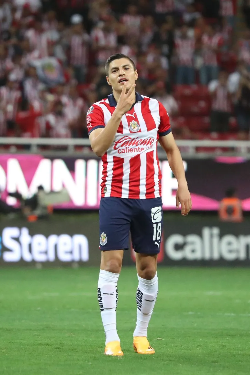 Ronaldo Cisneros celebración de gol