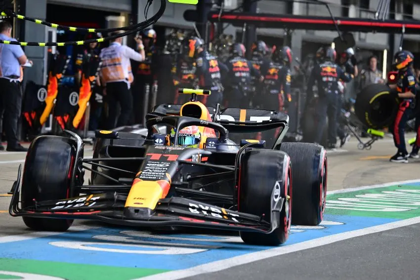 AP Checo Pérez en el GP de Gran Bretaña