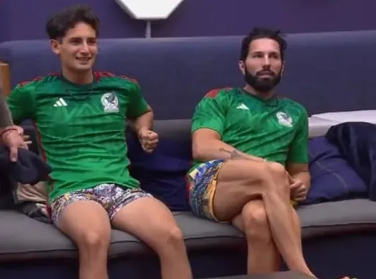 CAPTURA Twitter @LaCasaFamososMx Los participantes de La Casa de los Famosos recibieron un jersey de México