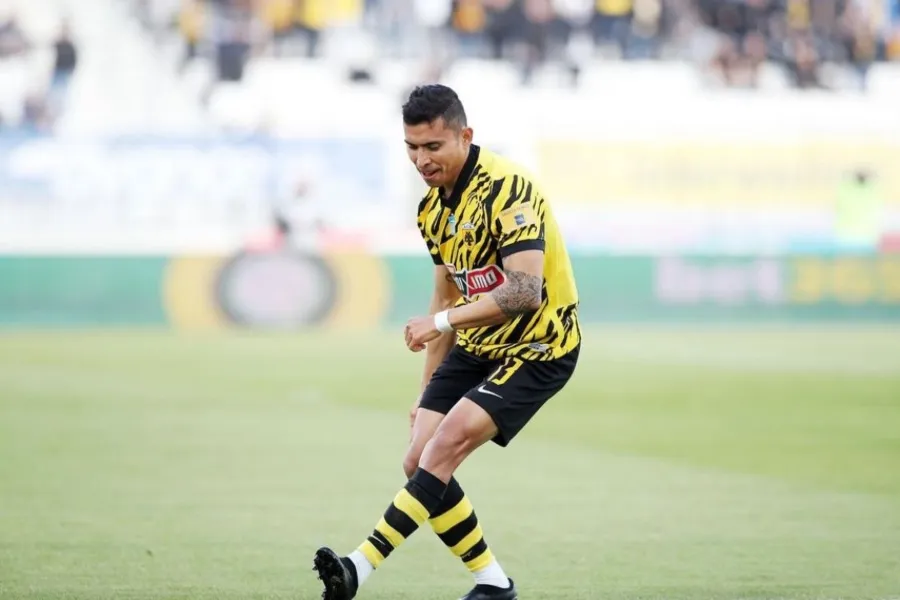 Orbelín Pineda es pieza clave en el AEK Atenas