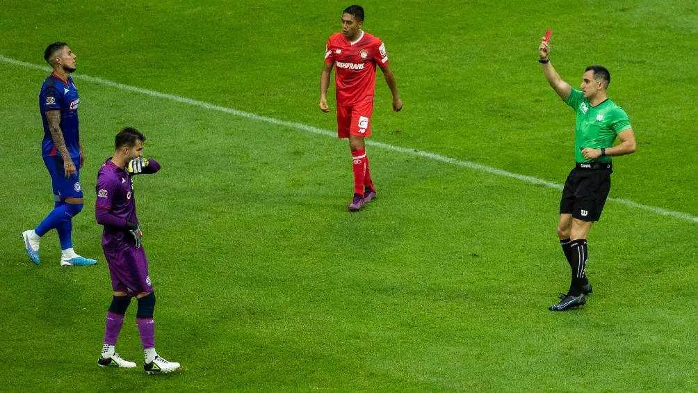 MIGUEL PONTÓN Jurado fue expulsado