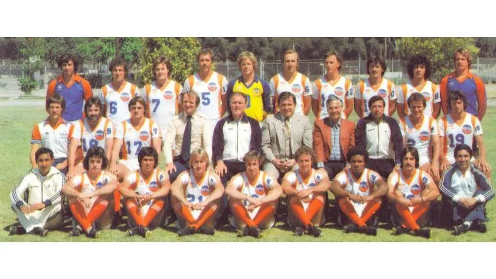 Aguirre jugó para los Aztecas